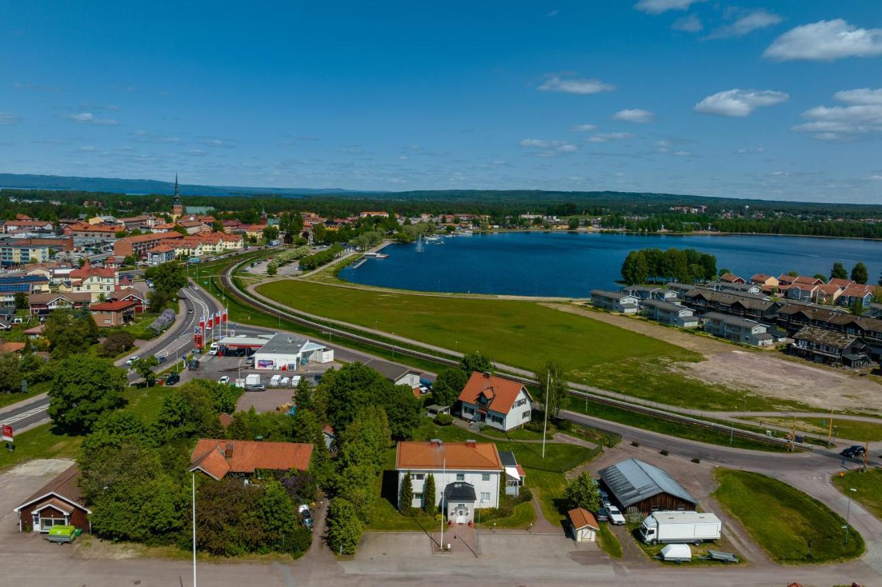 Vandrarhemmet Stranden Mora Extérieur photo